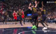 哈登回归赛场，比分优势明显首场状态亮眼，湖人观众沸腾！的简单介绍